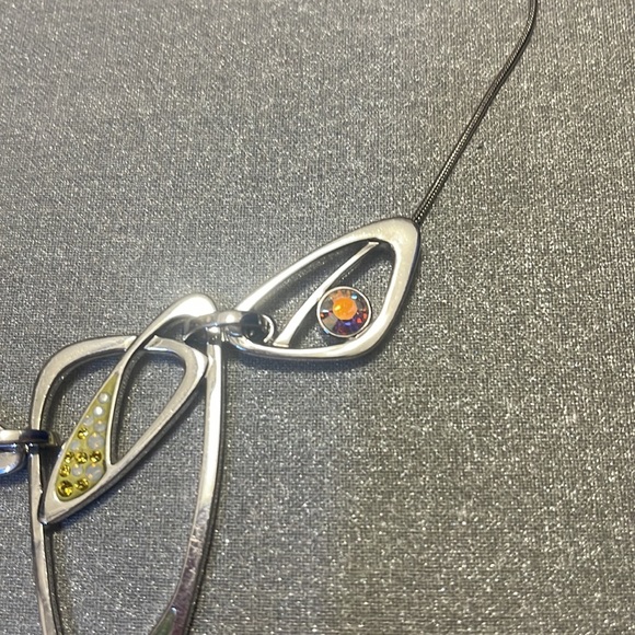 🌸 Swarovski Necklace 💕 - Picture 5 of 7